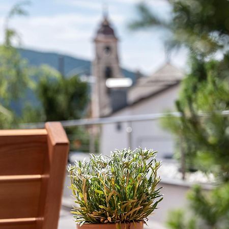 Apparthotel Feldhof - Living And Bistro Нова-Поненте Экстерьер фото