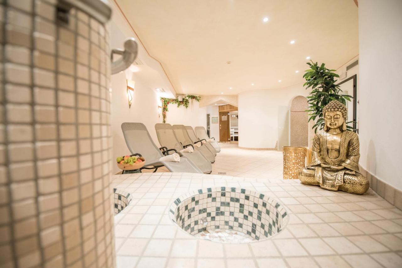 Apparthotel Feldhof - Living And Bistro Нова-Поненте Экстерьер фото