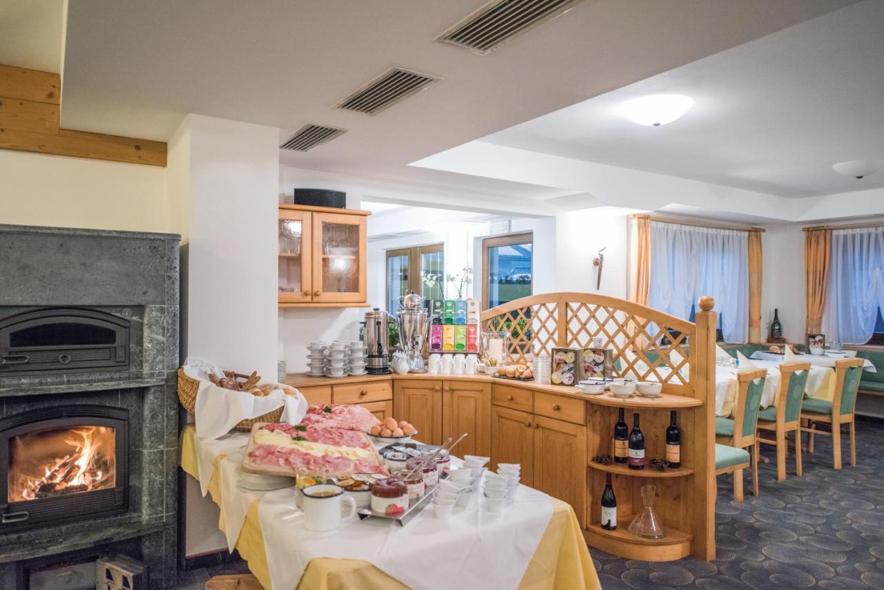 Apparthotel Feldhof - Living And Bistro Нова-Поненте Экстерьер фото