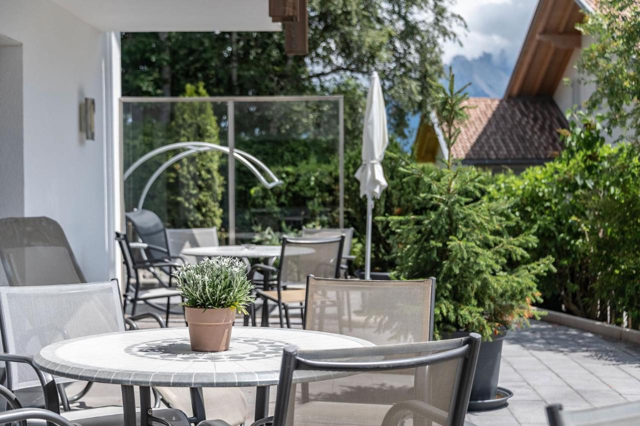 Apparthotel Feldhof - Living And Bistro Нова-Поненте Экстерьер фото